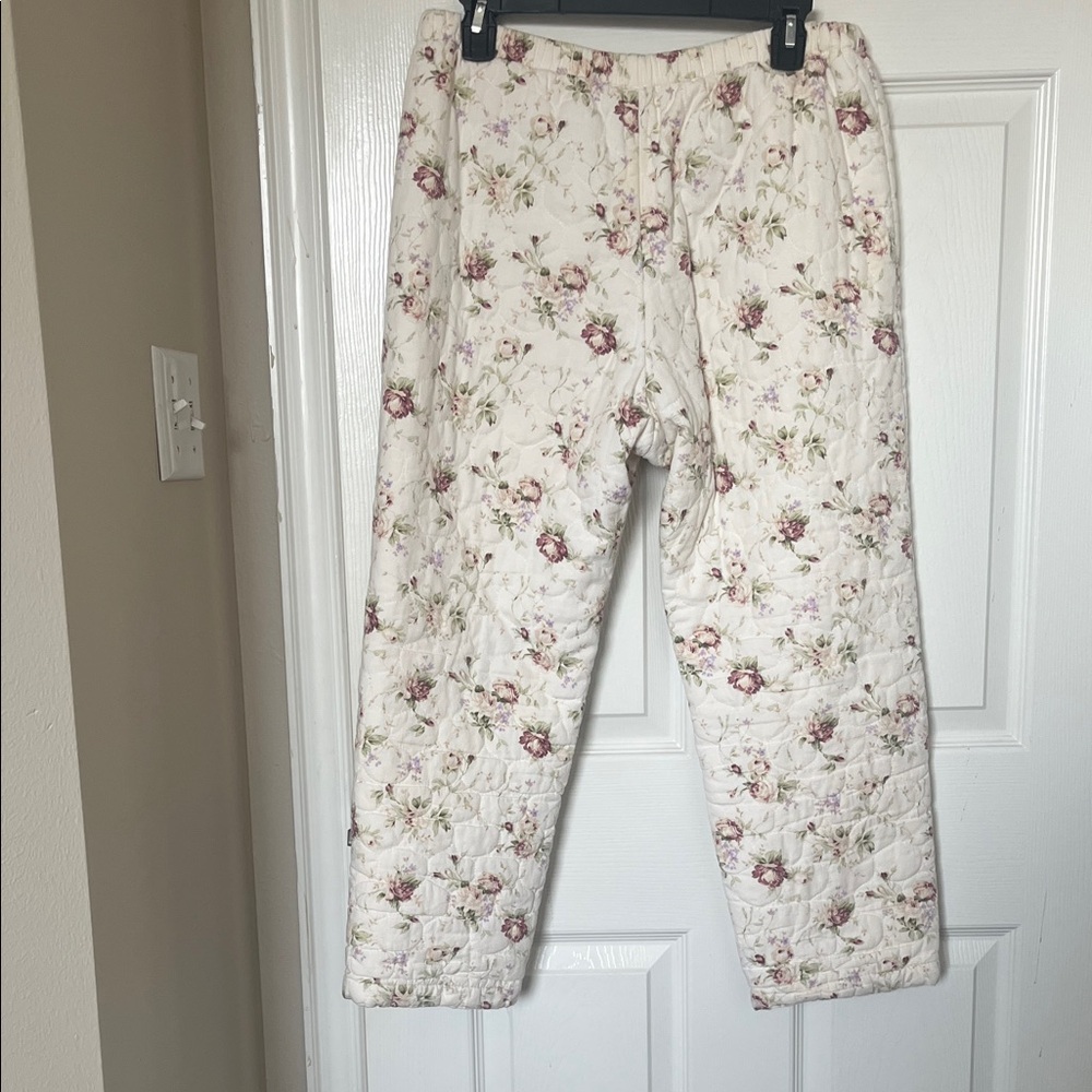 Source Unknown Floral Quilted Sweatpants